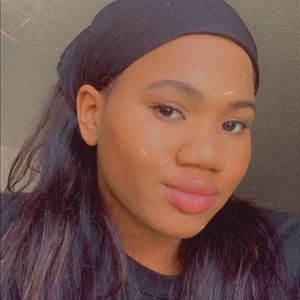 Meet your Posher, Adrianna